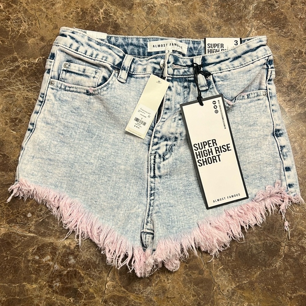 Almost Famous High Rise short NWT